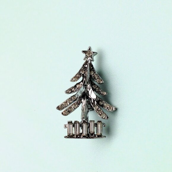 Sparkly Tinsely Silver Christmas Tree Brooch w Diamond and Emerald Cut Crystals - Picture 1 of 9